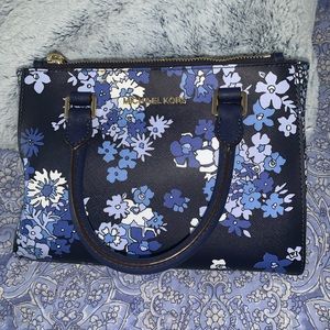 Michael Kors Shoulder XS Kellen Purse